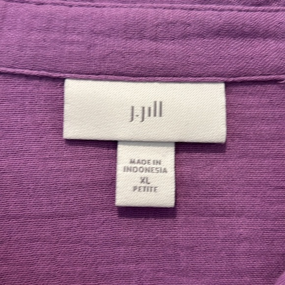 J Jill extra large petite gauze shirt in lavender - Picture 2 of 2